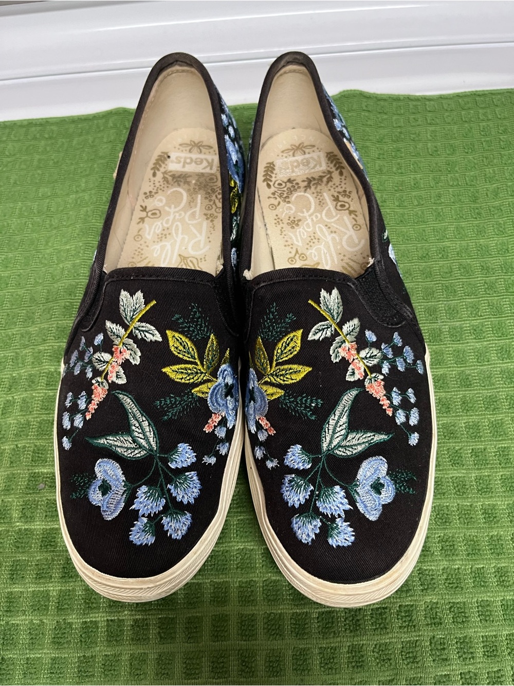 EUC Keds x Riffle Paper Co Triple Decker Embroidered Herb Garden Sneakers 8.5